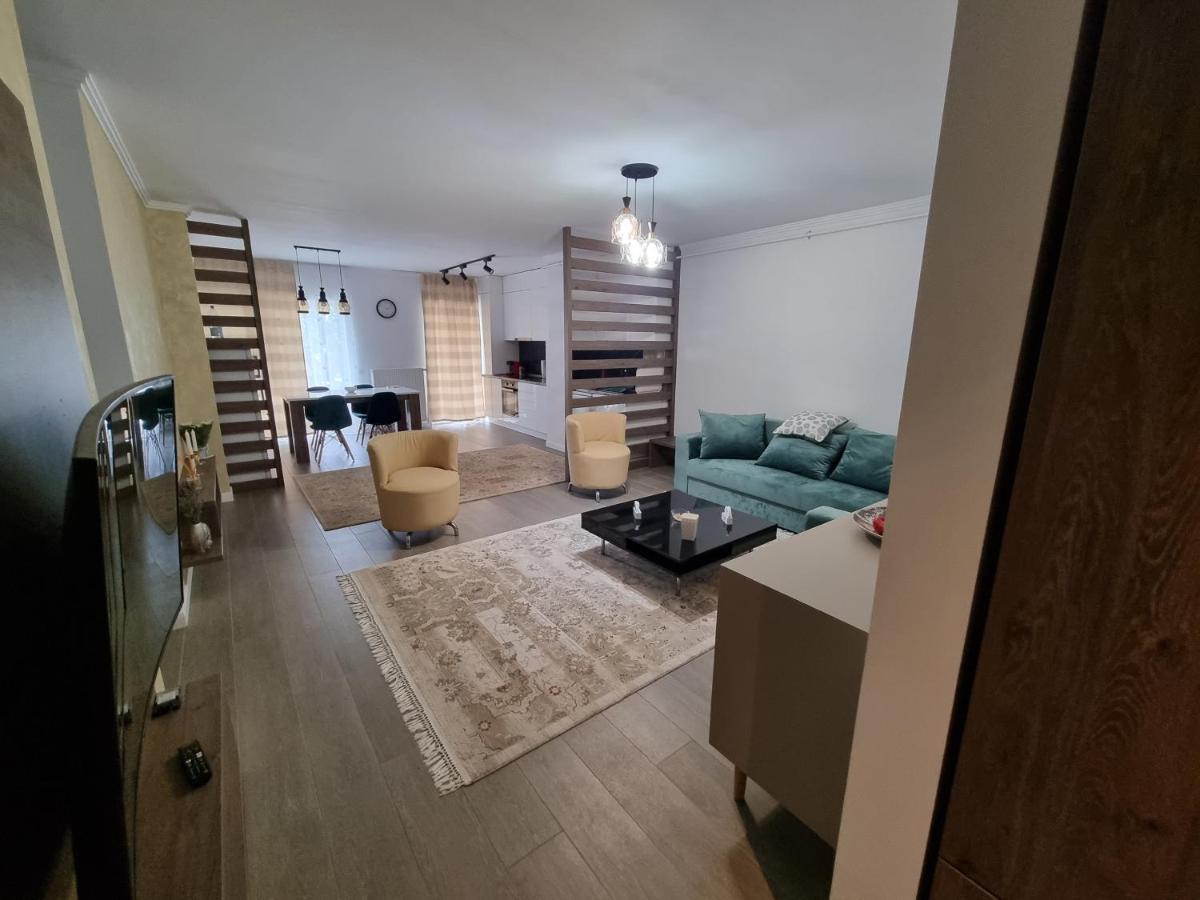 Apartament Superb In Regim Hotelier- Arad Plaza Extérieur photo