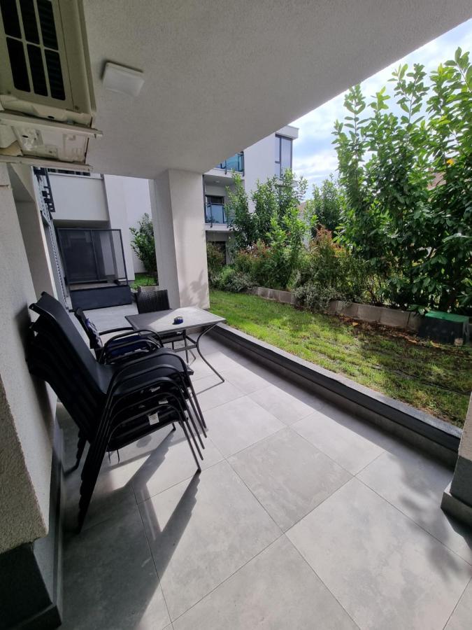 Apartament Superb In Regim Hotelier- Arad Plaza Extérieur photo